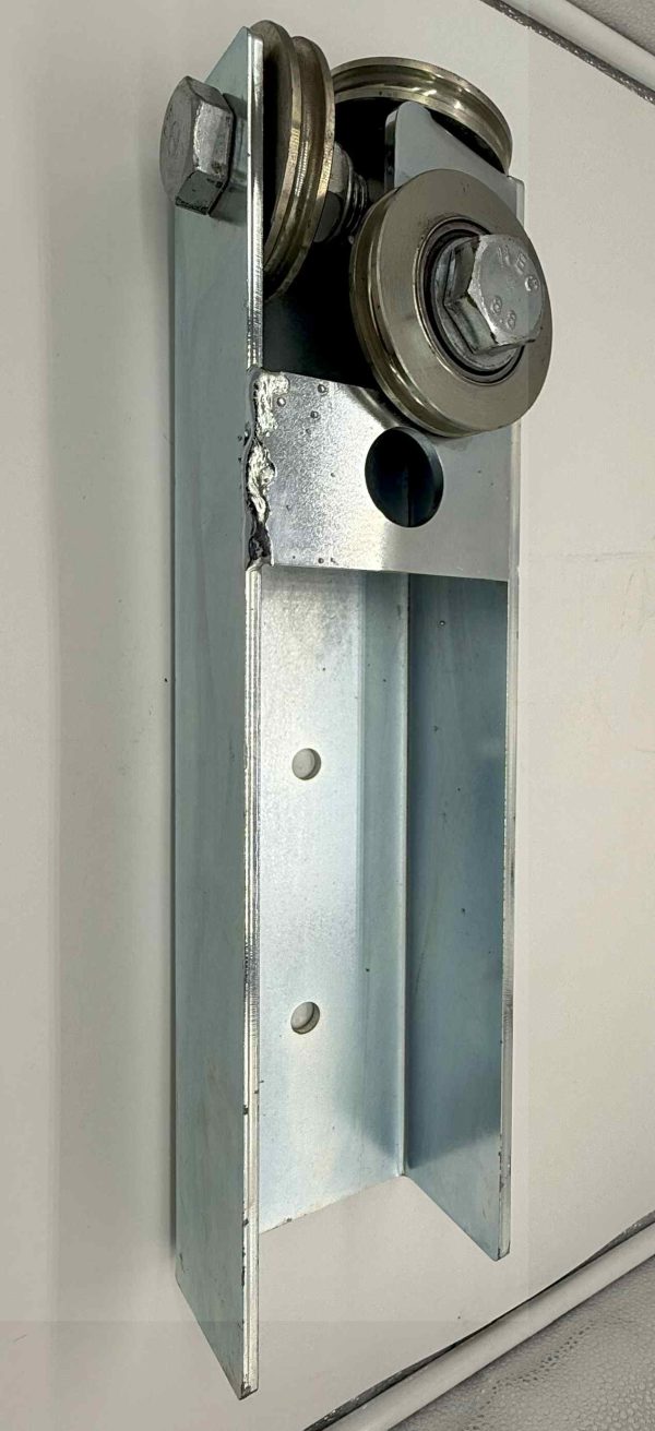Tarp bracket front with 3 pulleys - Image 3